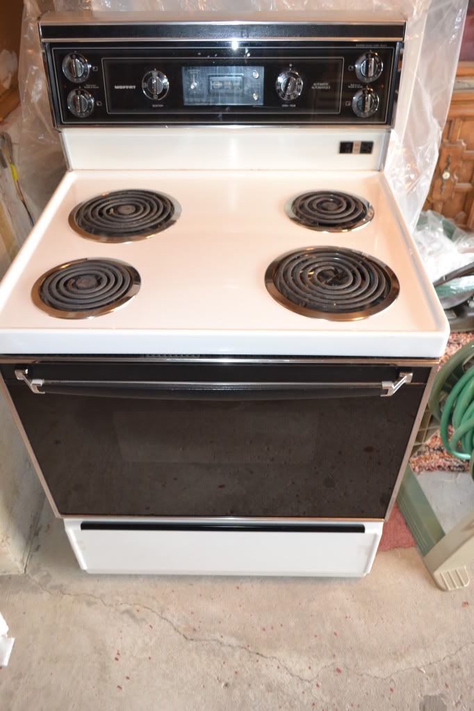 Moffat 30" Self Clean Range with Oven Rack CASH 50 for sale
