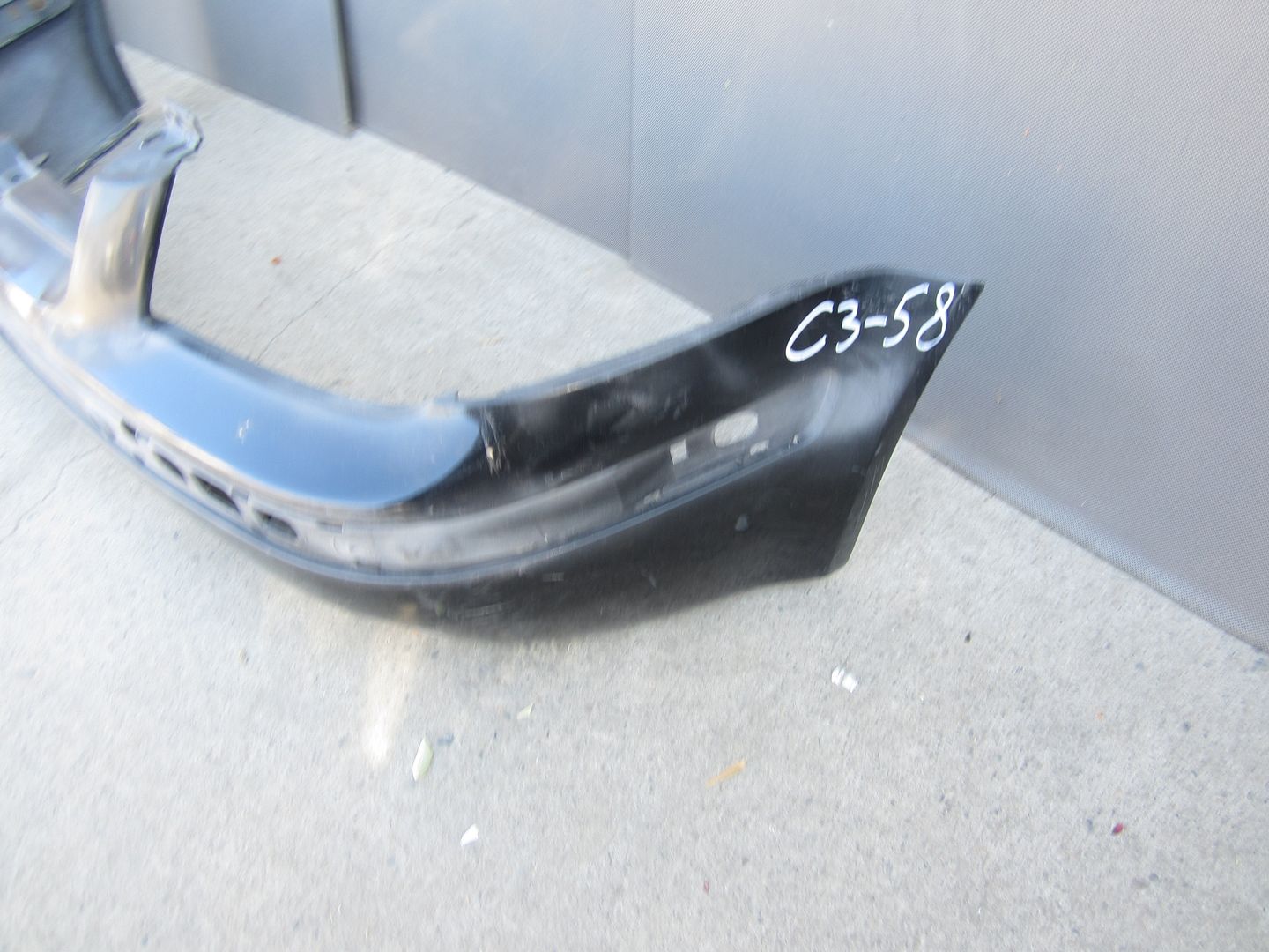 VOLKSWAGEN JETTA FRONT BUMPER COVER OEM 99 00 2001 2003 VW JETTA 58