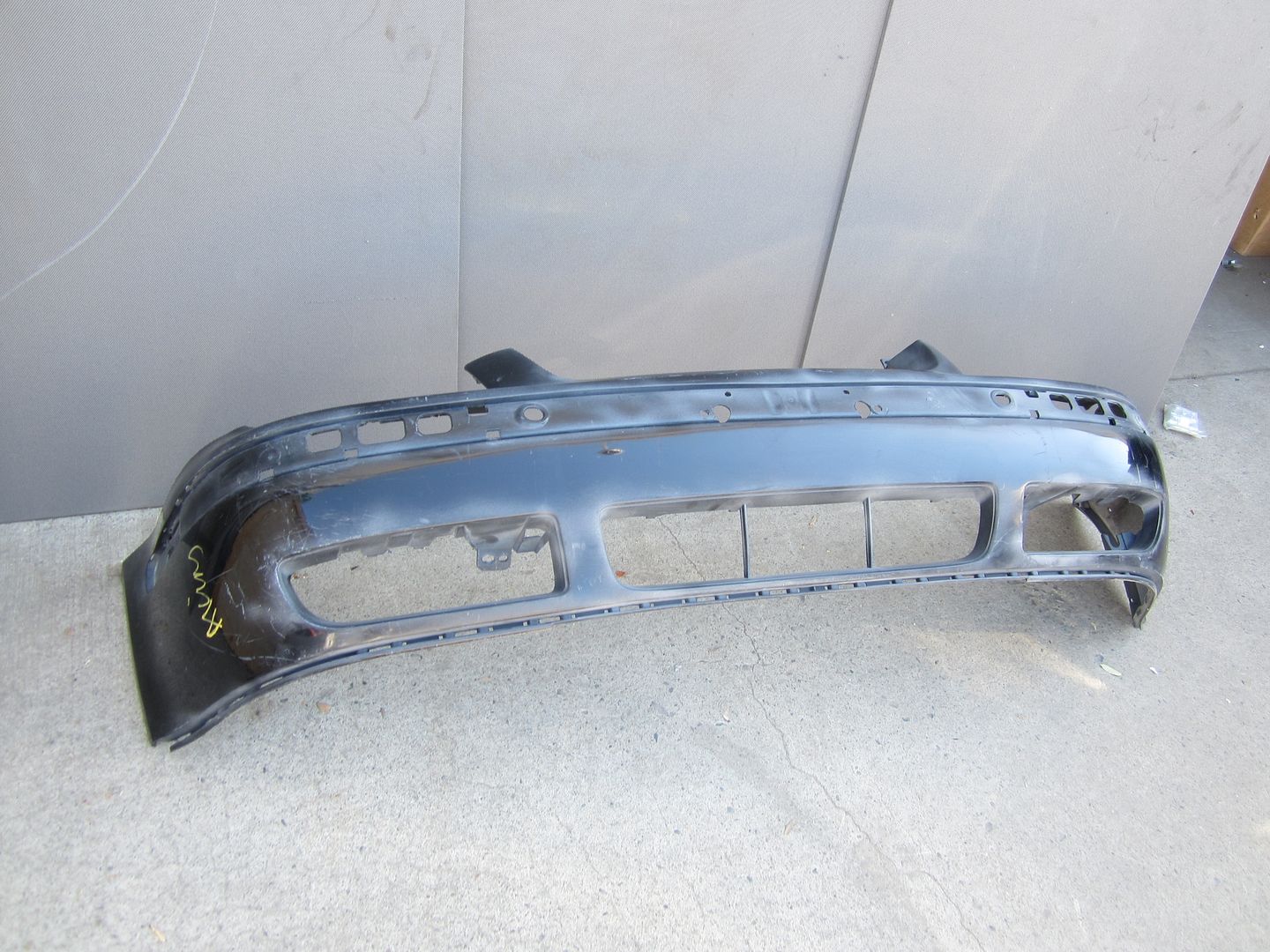 VOLKSWAGEN JETTA FRONT BUMPER COVER OEM 99 00 2001 2003 VW JETTA 58