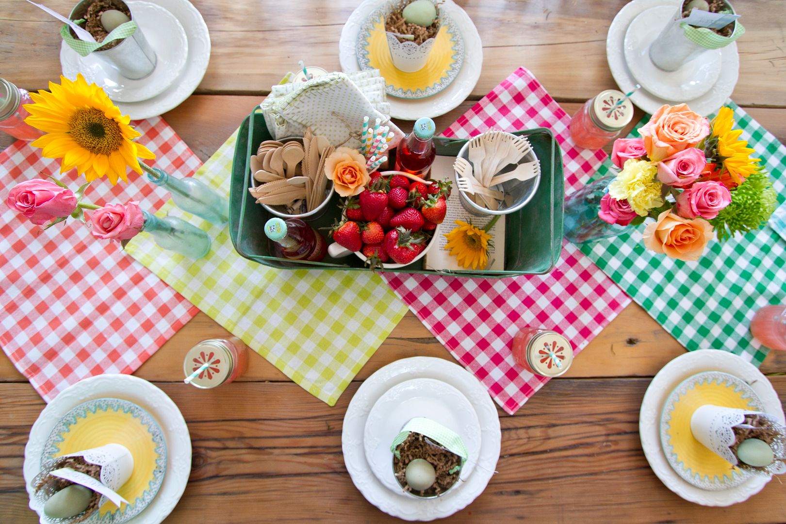 Simple Spring Tablescape | Picnic Inspired | perfectly imperfect