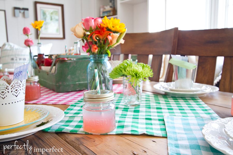 Simple Spring Tablescape | Picnic Inspired | perfectly imperfect
