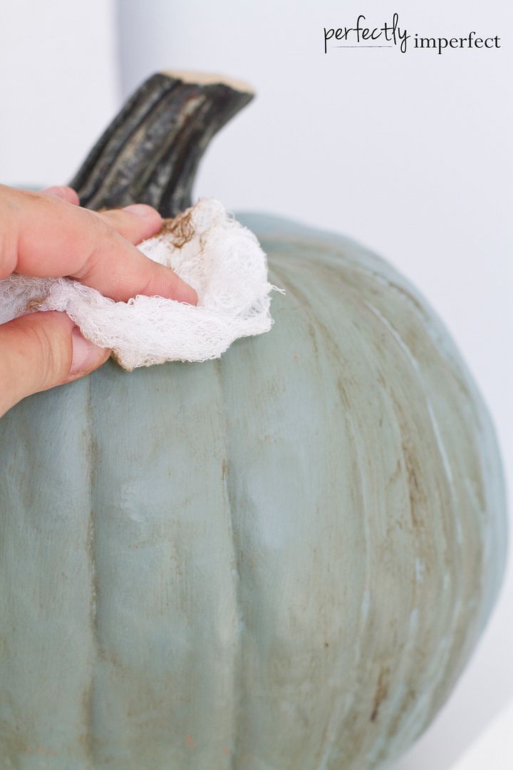 Fall Crafts: How to Paint Pretty Pumpkins | perfectly imperfect