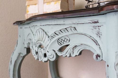 Mesa restaurada pintada con chalk paint