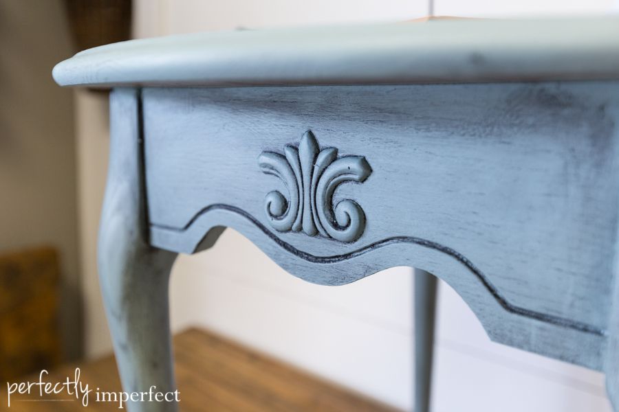 Perfectly Imperfect | Oak Side Table Makeover | Chalk Paint Wax in Black