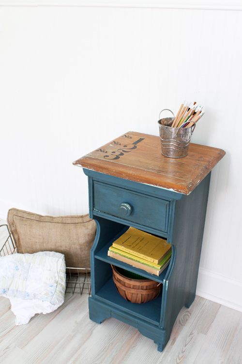 best tips for using chalk paint.  see all the chalk paint colors.  get chalk paint ideas for your painted furniture.  how to paint furniture with chalk paint.