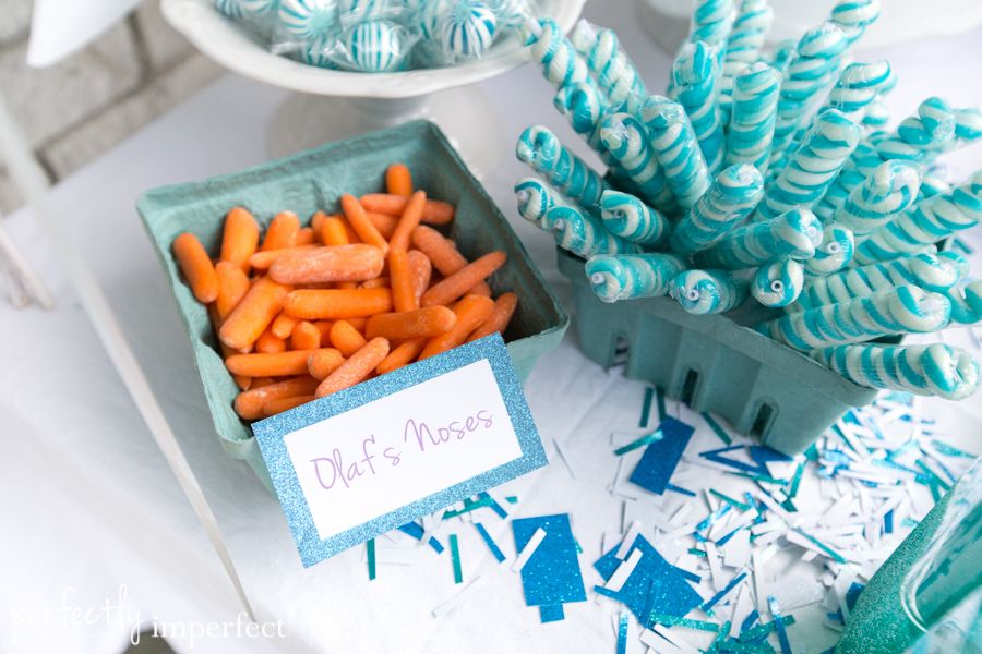 Simple Frozen Birthday Party | Girl's Birthday Party Ideas | perfectly imperfect