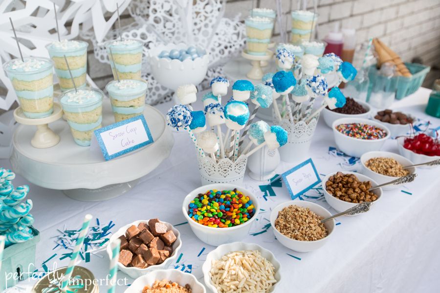 Simple Frozen Birthday Party | Girl's Birthday Party Ideas | perfectly imperfect