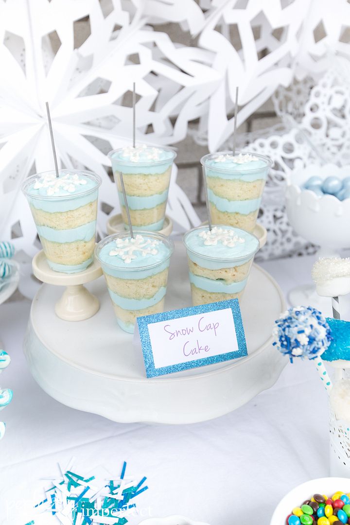 Simple Frozen Birthday Party | Girl's Birthday Party Ideas | perfectly imperfect