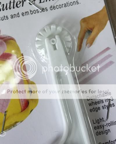 New Fondant Decorating Tool Cake Embosser Wheel Cutter  