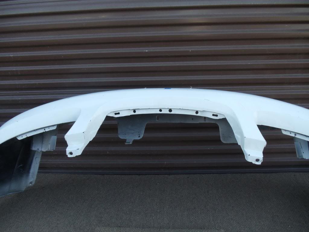 NISSAN SENTRA FRONT BUMPER COVER OEM 00 01 02 03  